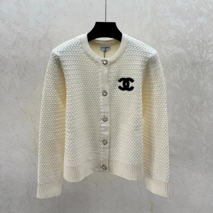 CHANEL 25S ROUND-NECK CARDIGAN 519