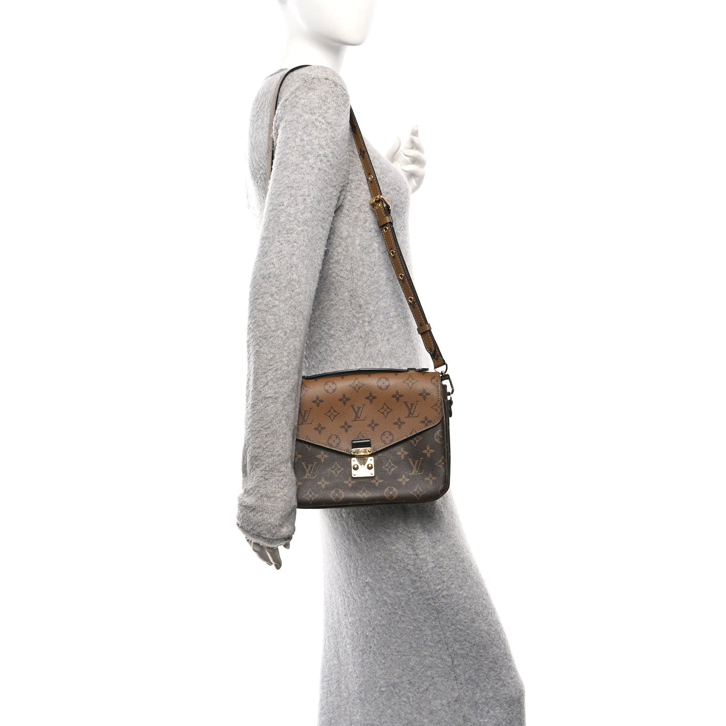 Reverse Monogram Pochette Metis