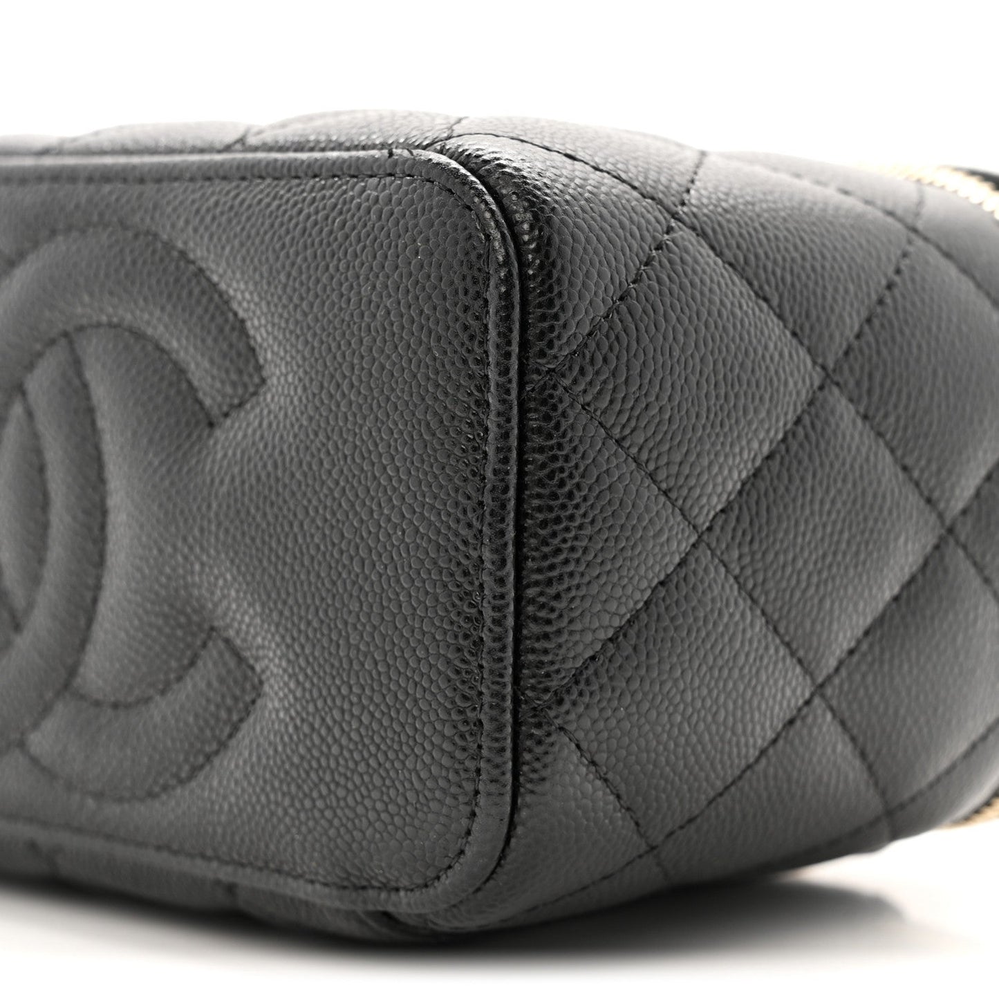 Caviar Quilted Small Vanity Case With Chain Black