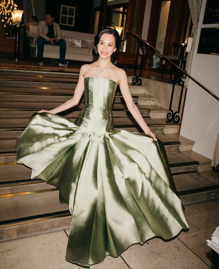 Gentle Mermaid Strapless Sage Green Pleated Satin Long Party Dress Evening Dress SH2840