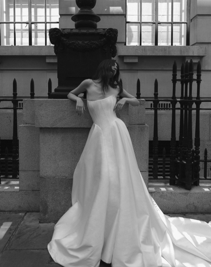 Elegant Ball Gown Strapless White Satin Wedding Dress SH4122