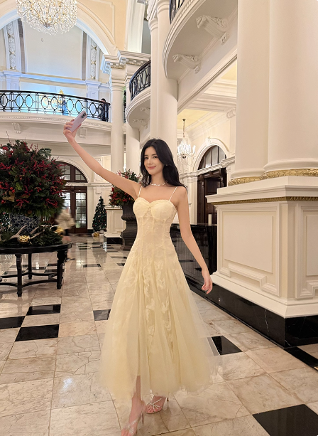 Sweet Cream Apricot A-Line Spaghetti Strap Lace Tulle Long Prom Dress Evening Dress P4365