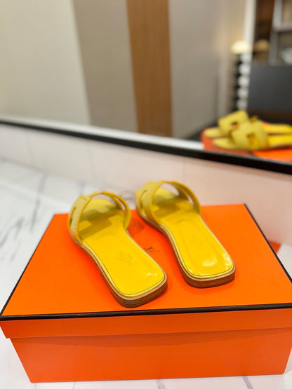 HM Oran Sandal Yellow Perforate Cowhide 294871