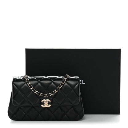 Lambskin Quilted Rectangular Phone Holder Clutch With Chain Black