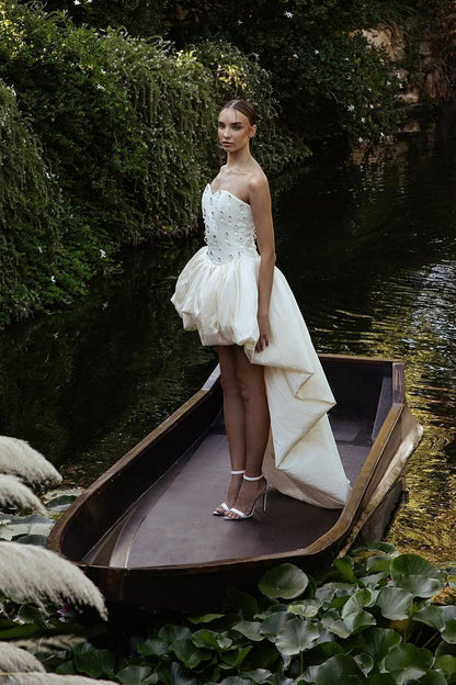 Elegant Ivory Satin Sleeveless Strapless Pleated Short Prom Dress with Beadings
