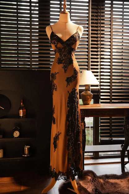 Sexy V Neck Lace Vintage Evening Dresses Sleeveless Long Party Gowns SH2872