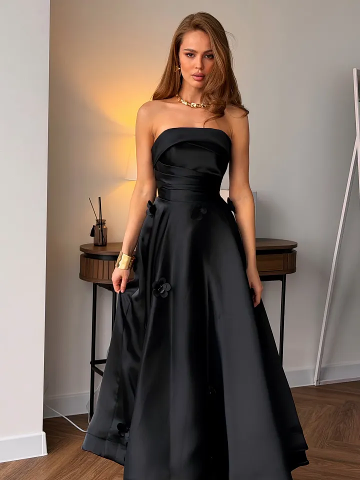 Black Strapless A-Line Evening Dress Sleeveless in Satin with Flower