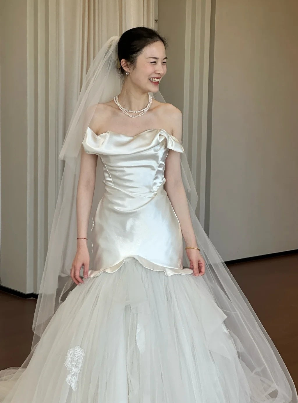 Charming Wedding Dress Strapless Pleated Tulle Mermaid Wedding Dress   D4614