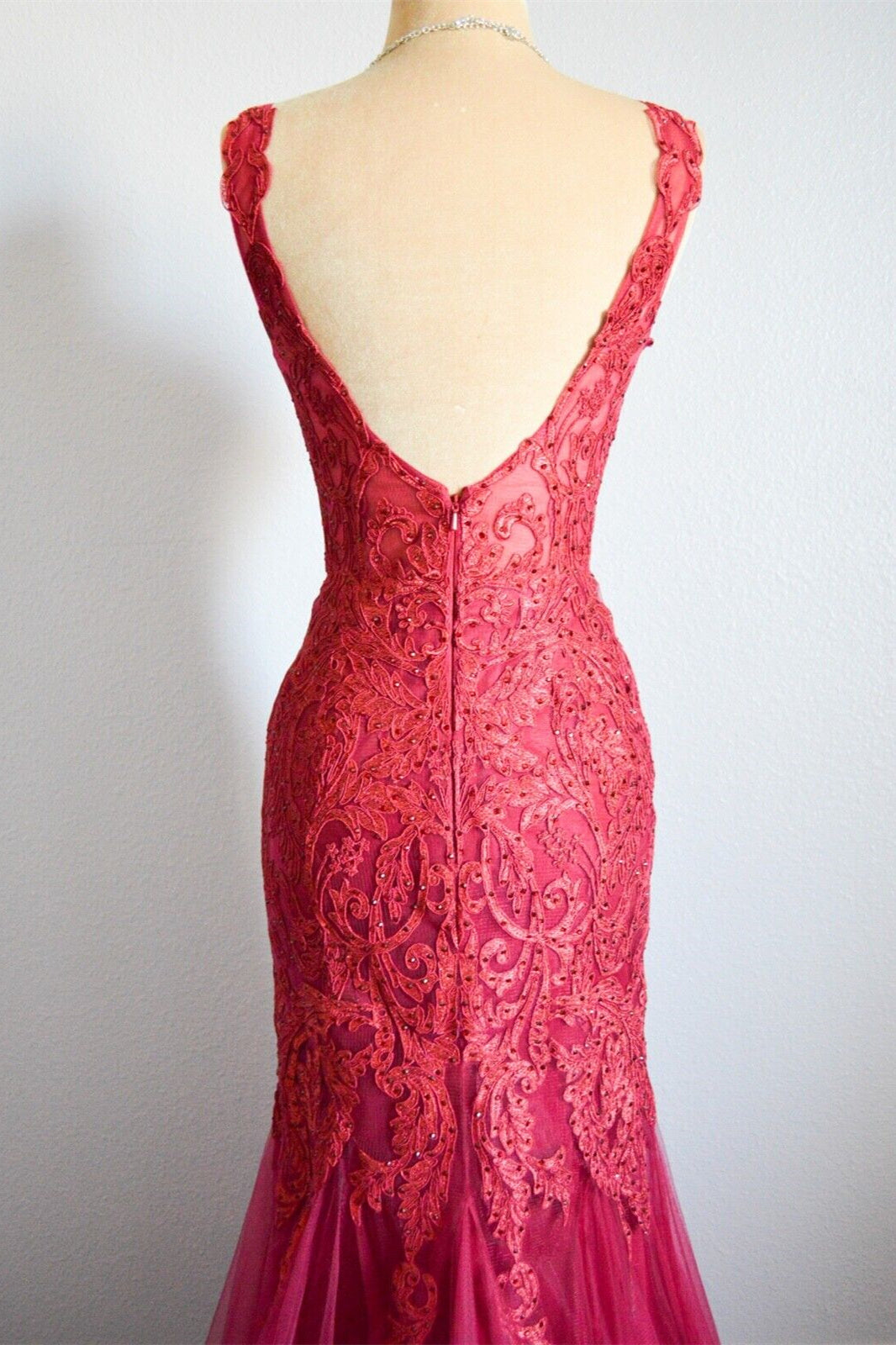 Sweetheart Straps Lace Appliques Prom Dress With Tulle Train