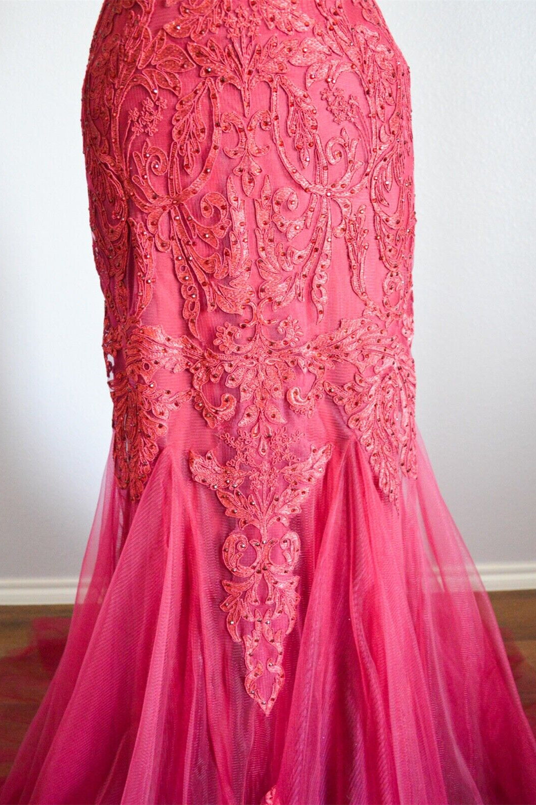 Sweetheart Straps Lace Appliques Prom Dress With Tulle Train