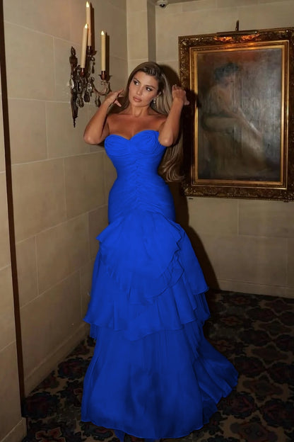 Chic Strapless Sleeveless Sweetheart Prom Dress With Pleated
