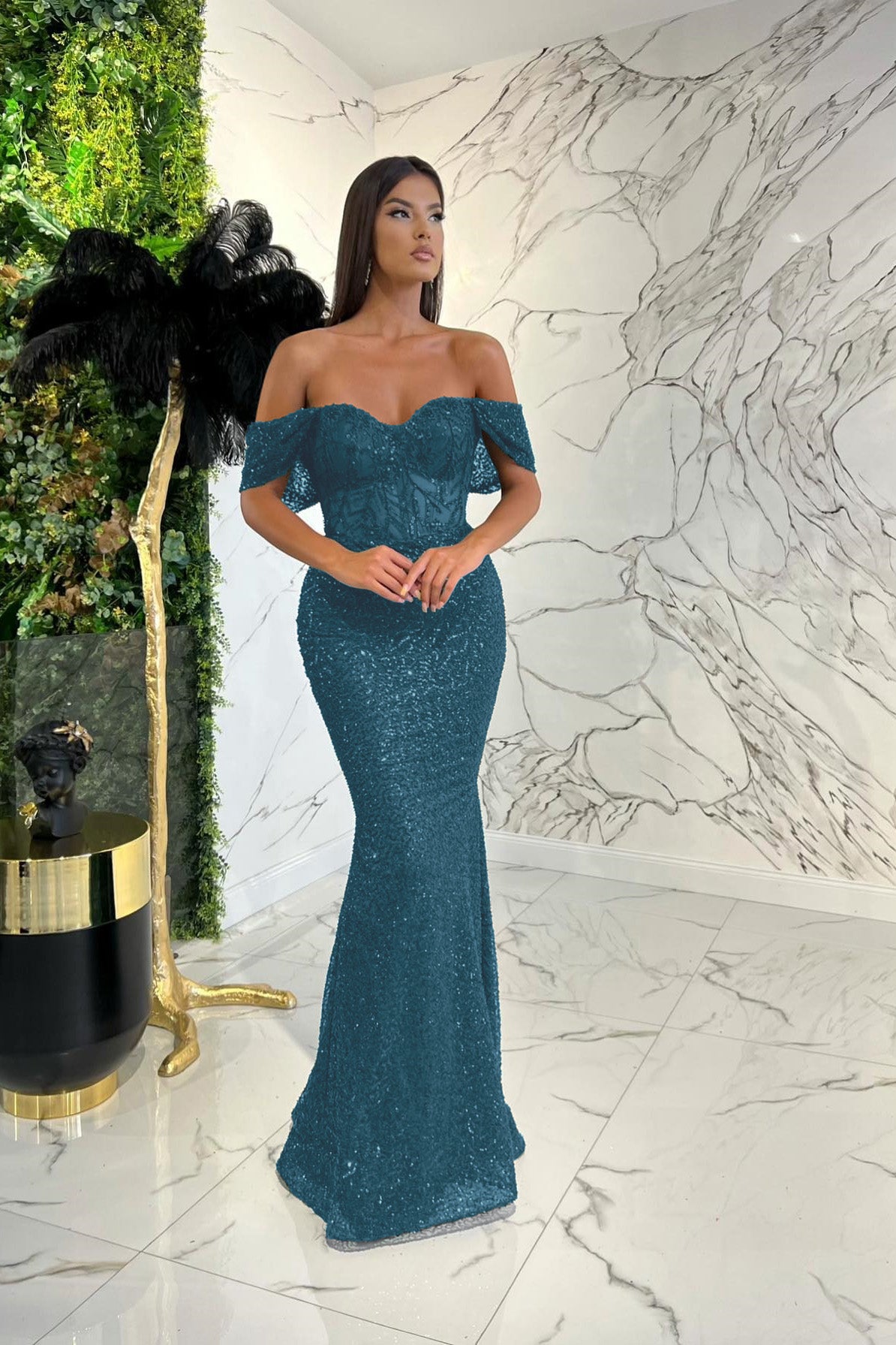 Elegant Dark Green Sweetheart  Off-The-Shoulder Prom Dress With Applique Sequins