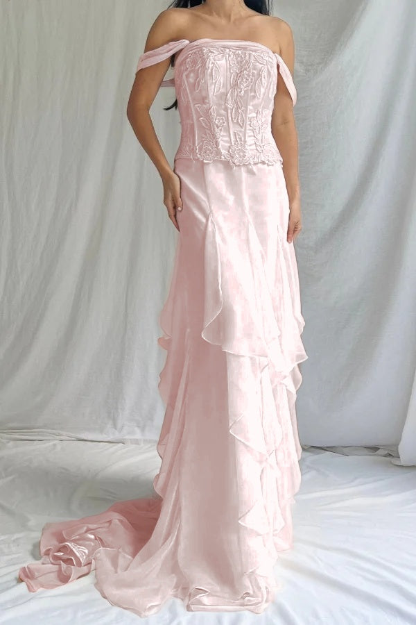 Elegant Ivory Off-Shoulders Evening Dress Sleeveless Ruffles with Applique