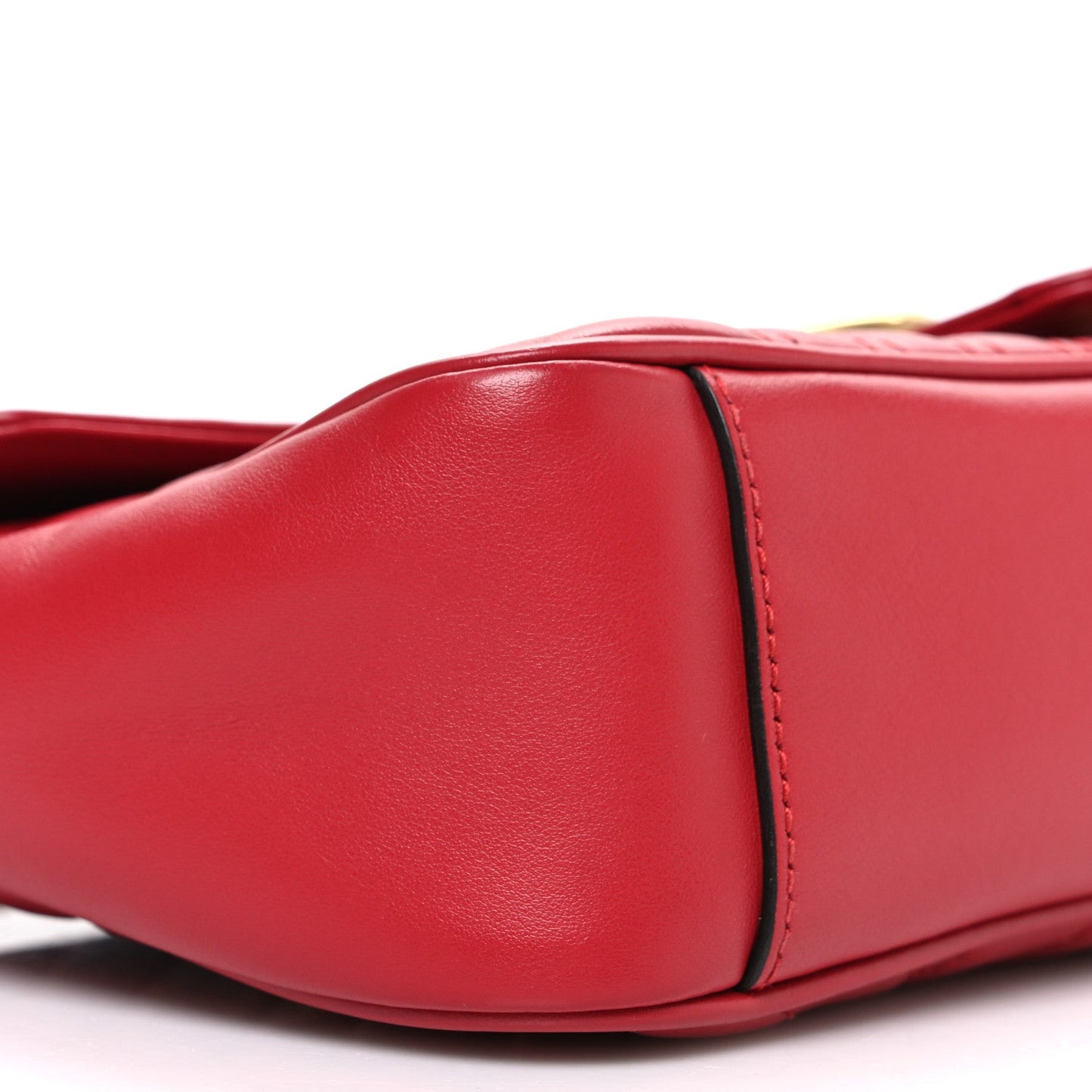 Calfskin Matelasse Small GG Marmont Shoulder Bag Hibiscus Red
