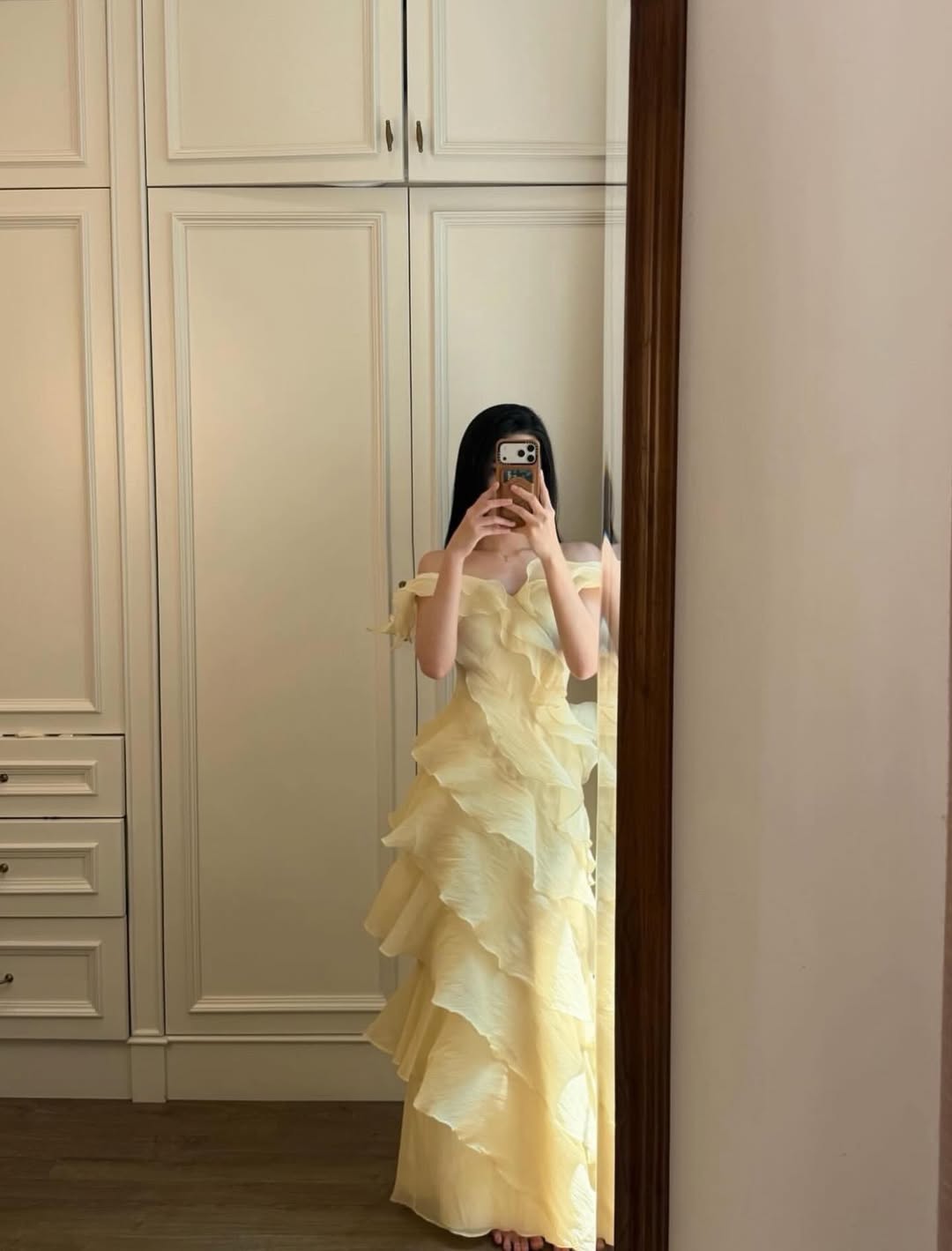 Yellow Stunning Off-Shoulder Sleeveless Evening Dress With Ruffles