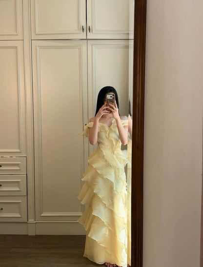 Yellow Stunning Off-Shoulder Sleeveless Evening Dress With Ruffles