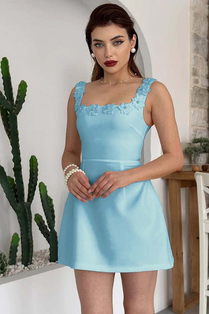 Chic White Satin Pearl Beaded Sleeveless Floral Applique Short Prom Dress