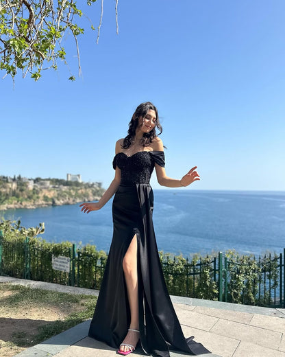 Black Sleeveless Beads Off-Shoulders Sweetheart Mermaid Prom Dress