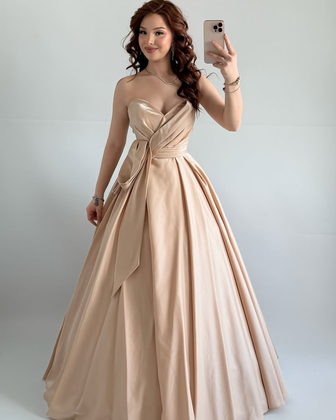 Sleeveless Strapless V-Neck A-Line Prom Dress With Pleated