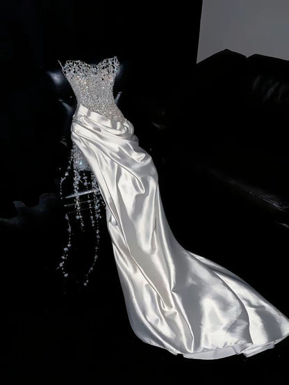 Shiny Sheath Sweetheart Neck Sequin Beaded Satin Prom Dress Evening Dress with Slit SH2537