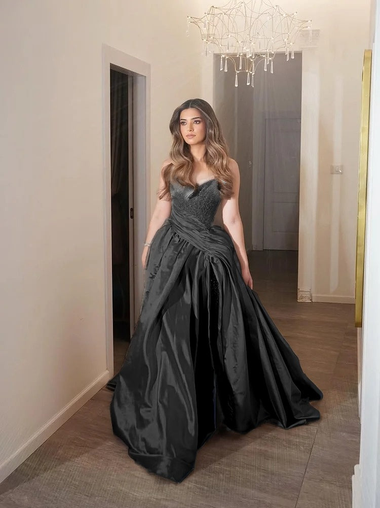 Sleeveless A-Line V-Neck Pleated Prom Dress With Beads