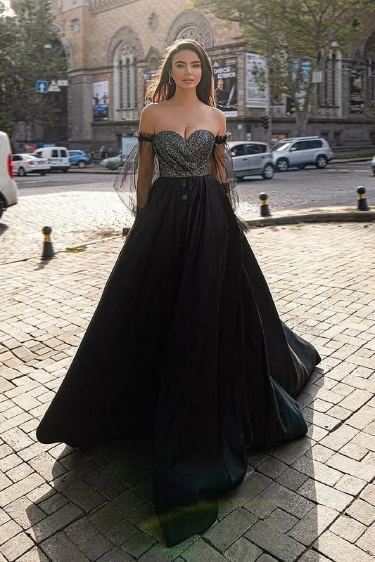 Black Sleeveless Strapless Sweetheart A-Line Prom Dress