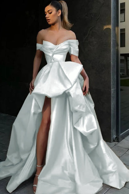 Red Sleeveless Strapless Off-Shoulders V-Neck A-Line Prom Dress With Pleated