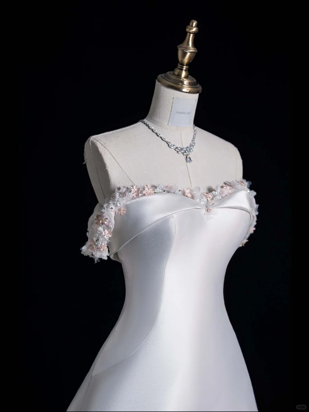 Elegant A Line Spaghetti Strap Beaded  White Satin Wedding Dress Prom Dress SH4112