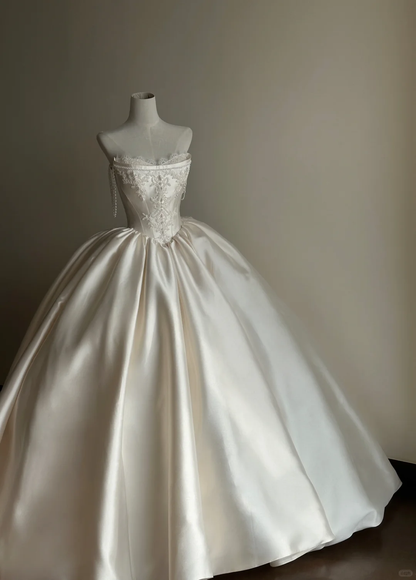 White Pearl Ball Gown Strapless Lace Satin Long 16th Birthday Dress Wedding Dress SH3962