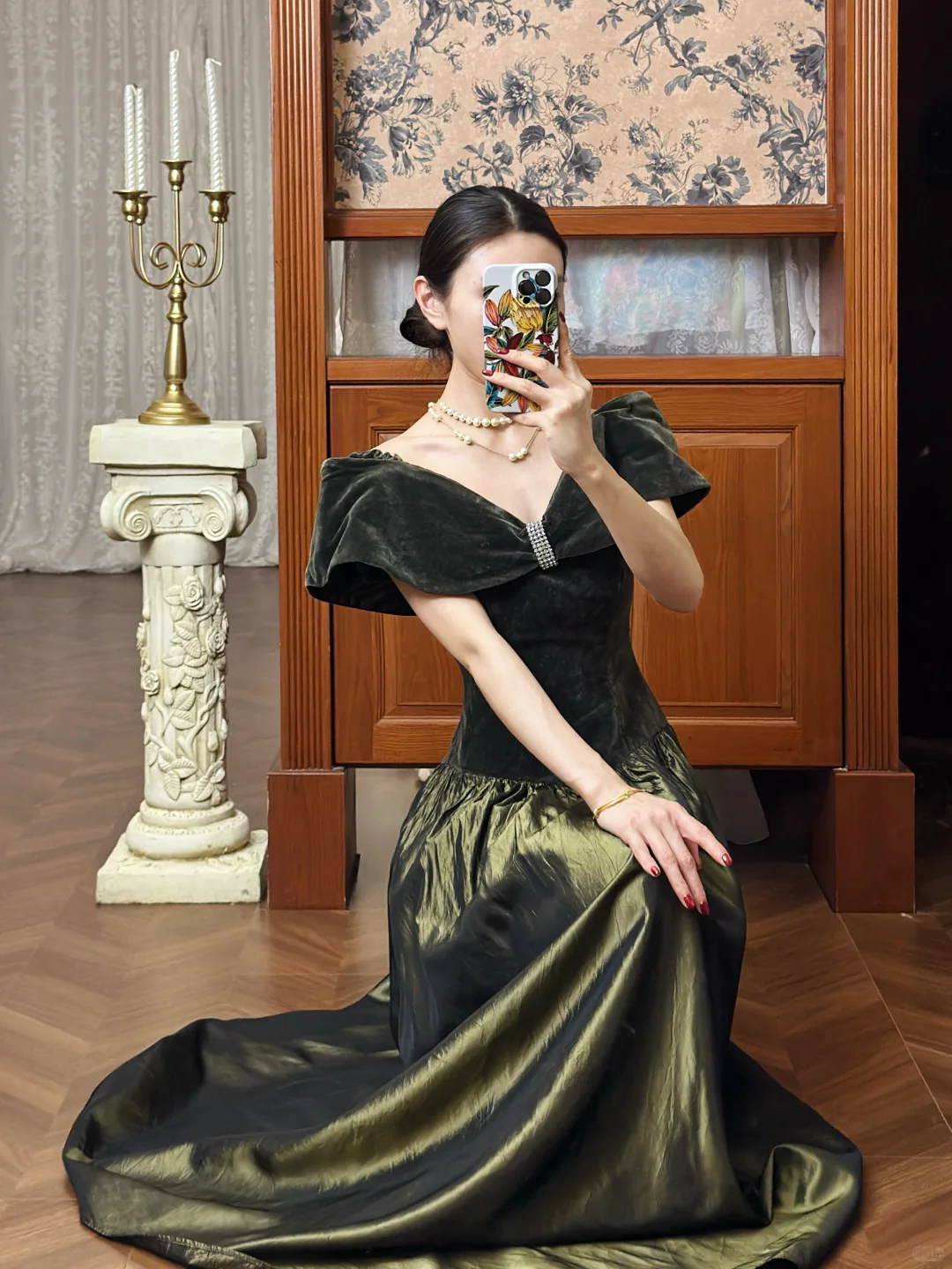 Vintage Olive Green A Line Off the Shoulder Velvet Satin Long Prom Dress SH5173
