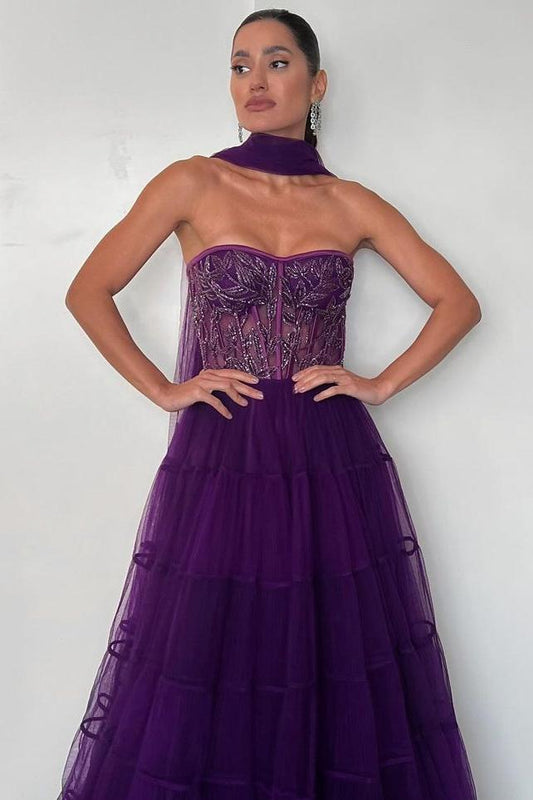 Exquisite Regency Tulle Sleeveless Strapless Long Prom Dress with Applique