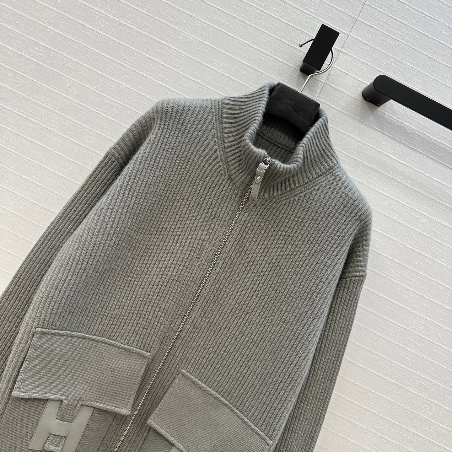 HM 25S Zipped Jacket H Leather Pockets in Gray Cashmere 305009