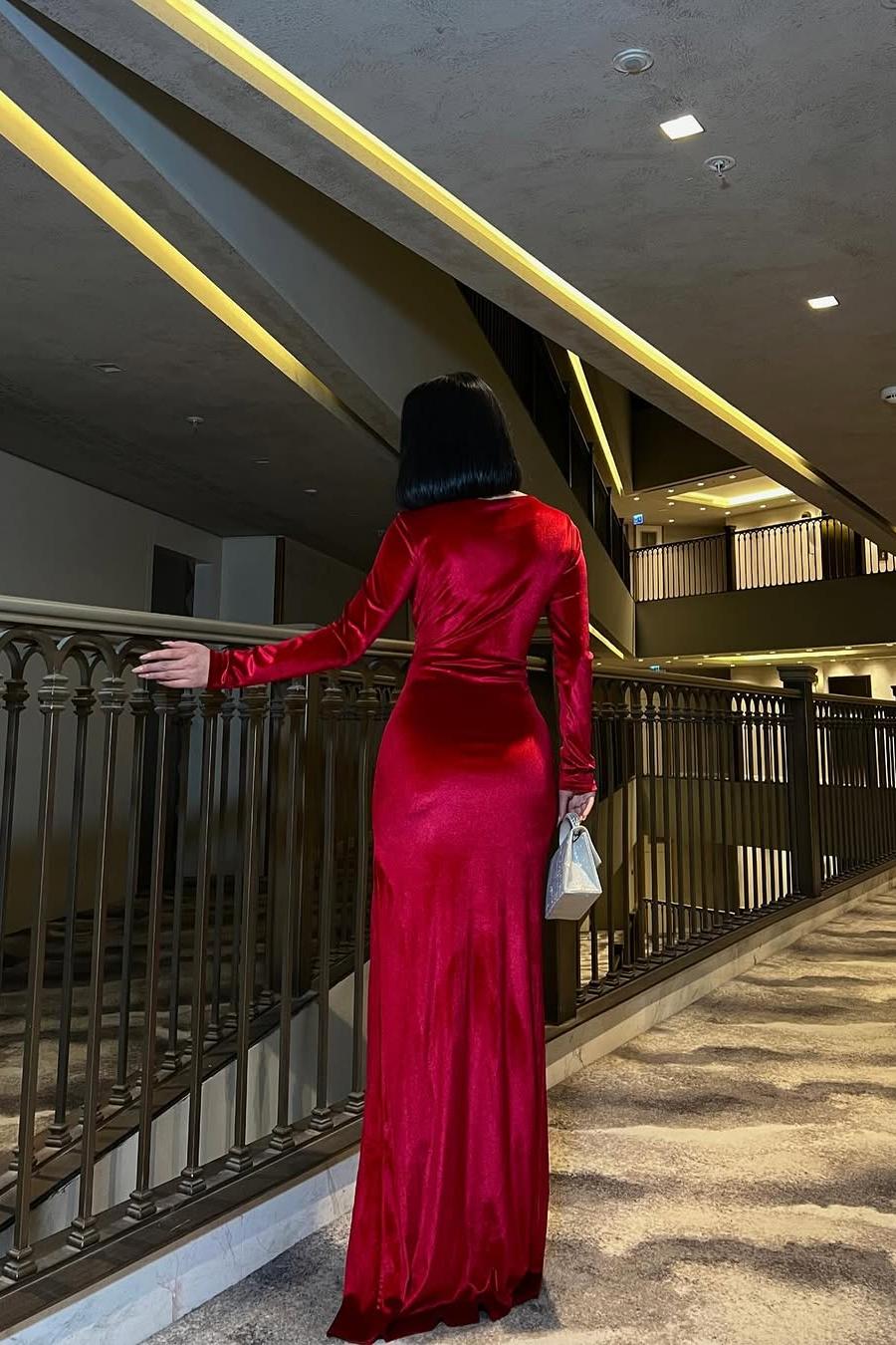 Amazing Red Velvet Long Sleeves Sweetheart Long Split Prom Dress with Beadings