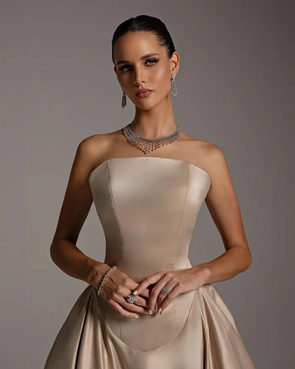 Sleeveless Strapless A-Line Elegant Prom Dress