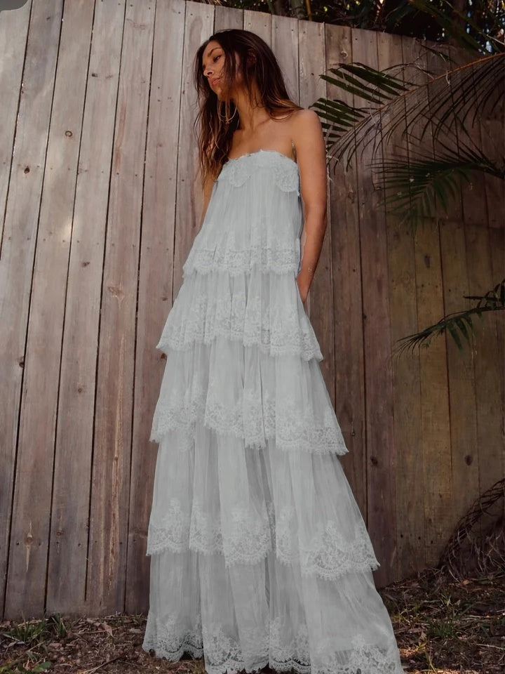 Elegant Cream Spaghetti-Straps Sleeveless Lace Pleated Evening Dress