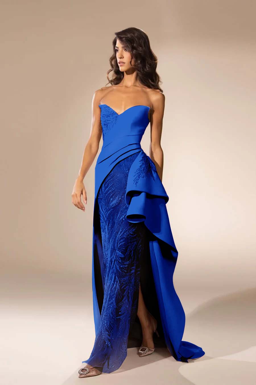 Sleeveless Strapless V Neck Embroidery Long Prom Dress With Slit