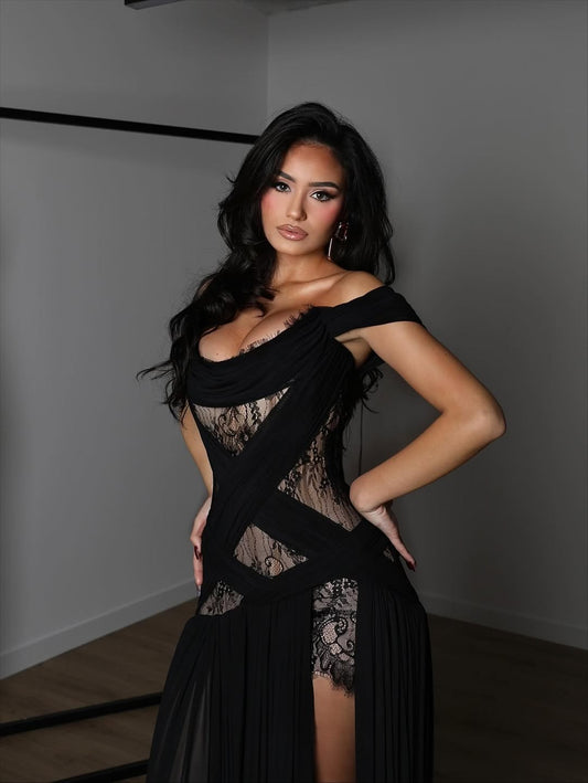Black Sleeveless Off Shoulders Lace Long Prom Dress With Slit