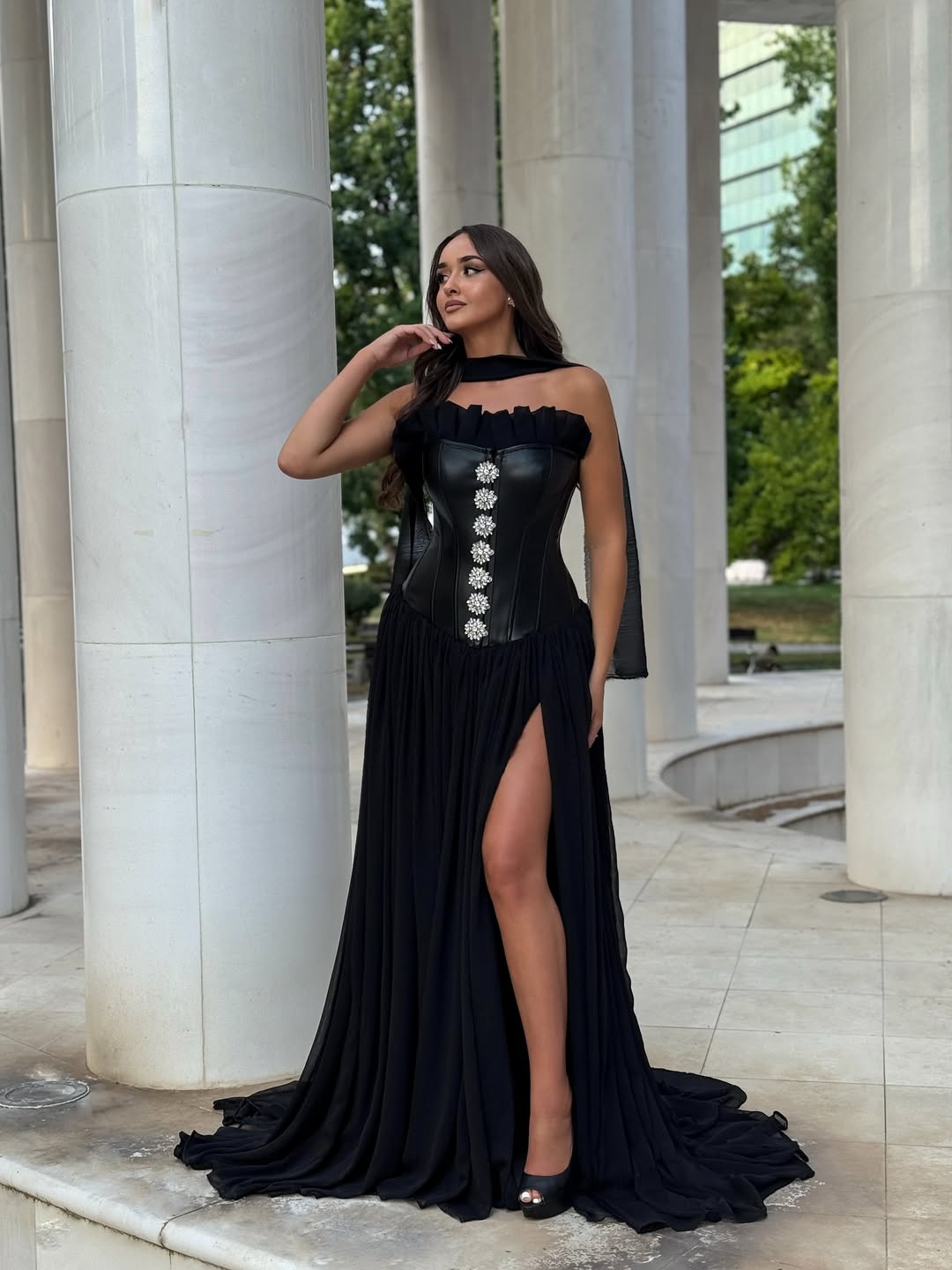 Black Sleeveless Square Strapless Prom Dress With Beads