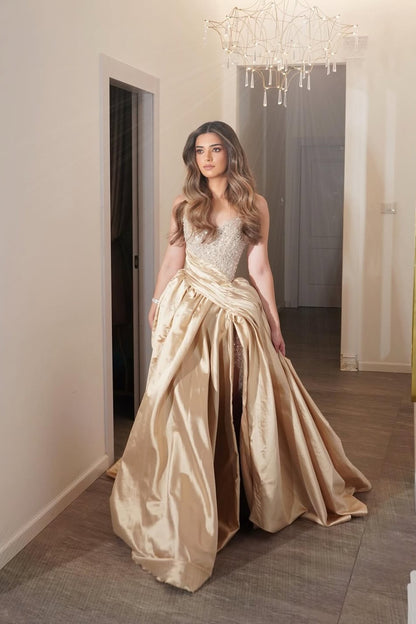 Sleeveless A-Line V-Neck Pleated Prom Dress With Beads