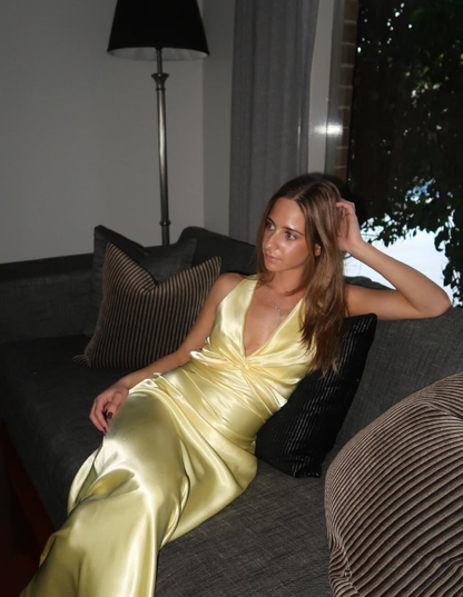 Green Simple Sheath V Neck Satin Open Back Prom Dress Evening Dress Formal Gown SH3921