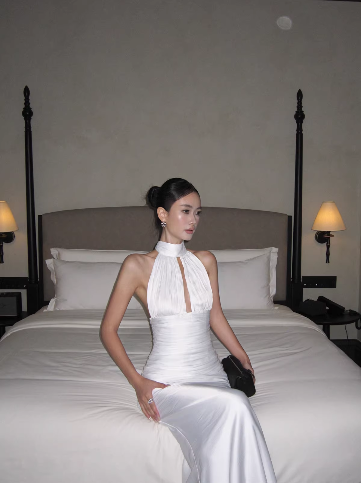 Sexy Halter White Satin Pleated Mermaid Long Wedding Guest Dress Birthday Prom Dress Evening Gown D2130