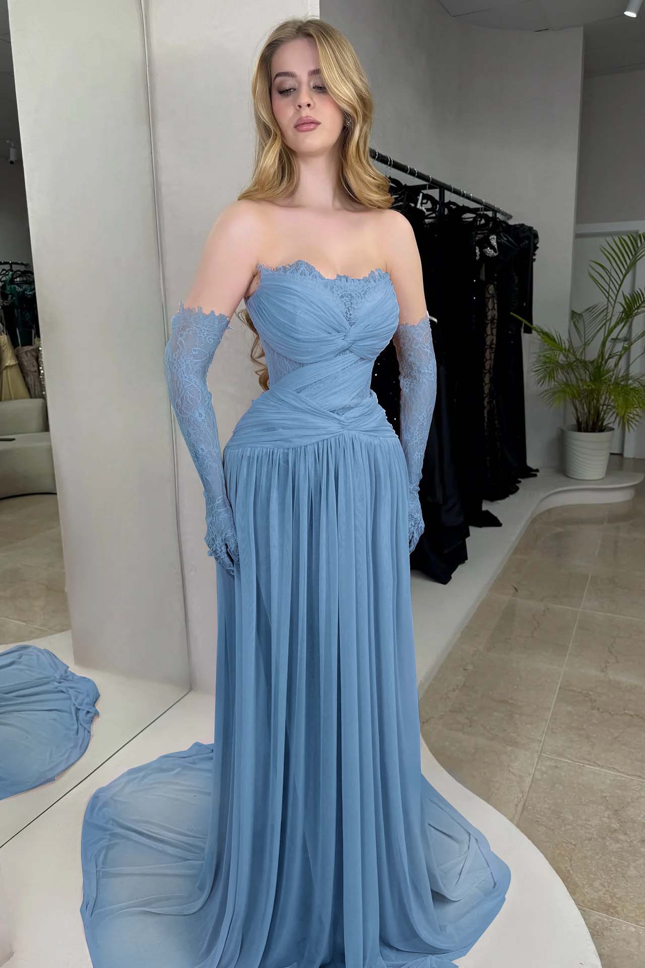 Lilac Strapless Fitted Evening Dress in Chiffon Pleated With Lace