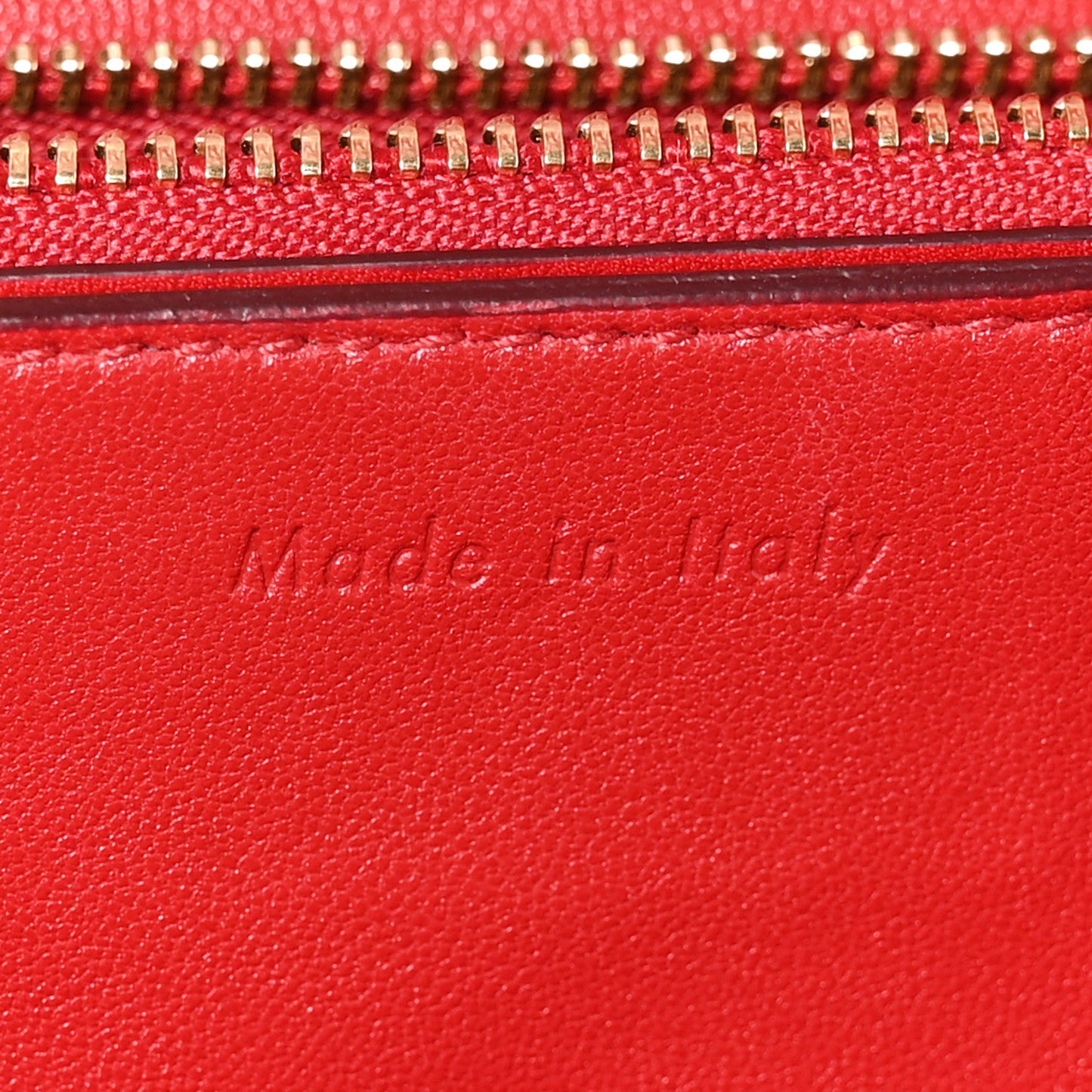 Box Calfskin Medium Classic Box Flap Bag Red