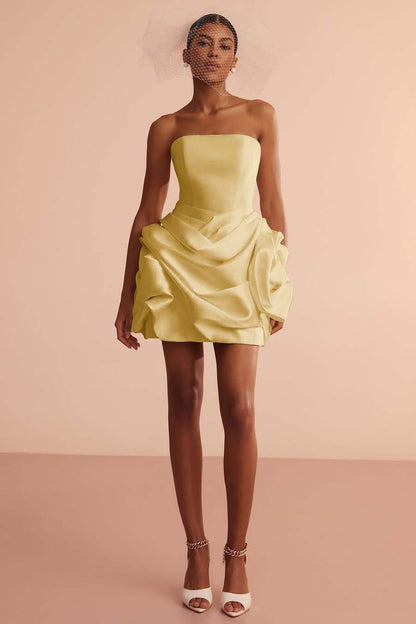 Exquiste Cream Satin Strapless Sleeveless Short Prom Dress with Pleated