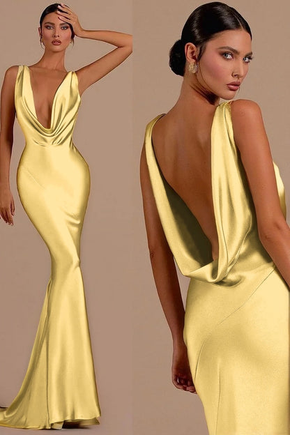 Charming Mermaid Red Sheath Halter Long Prom Dress