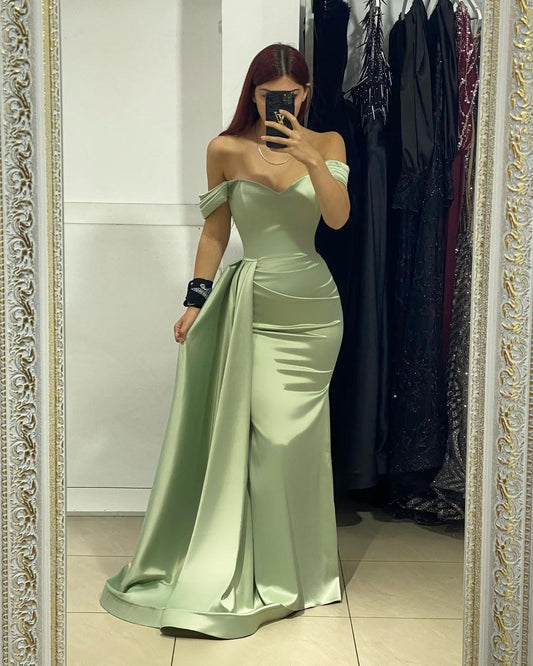 Green Sleeveless Off-Shoulders Sweetheart Mermaid Pleated Prom Dress