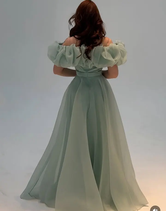 Fashionable Off-The-Shoulder Rhinestone A-Line Tulle Evening Dress