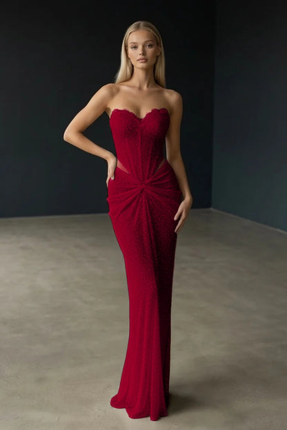 Gorgeous Sleeveless Sweetheart Fitted Evening Dress With Beading