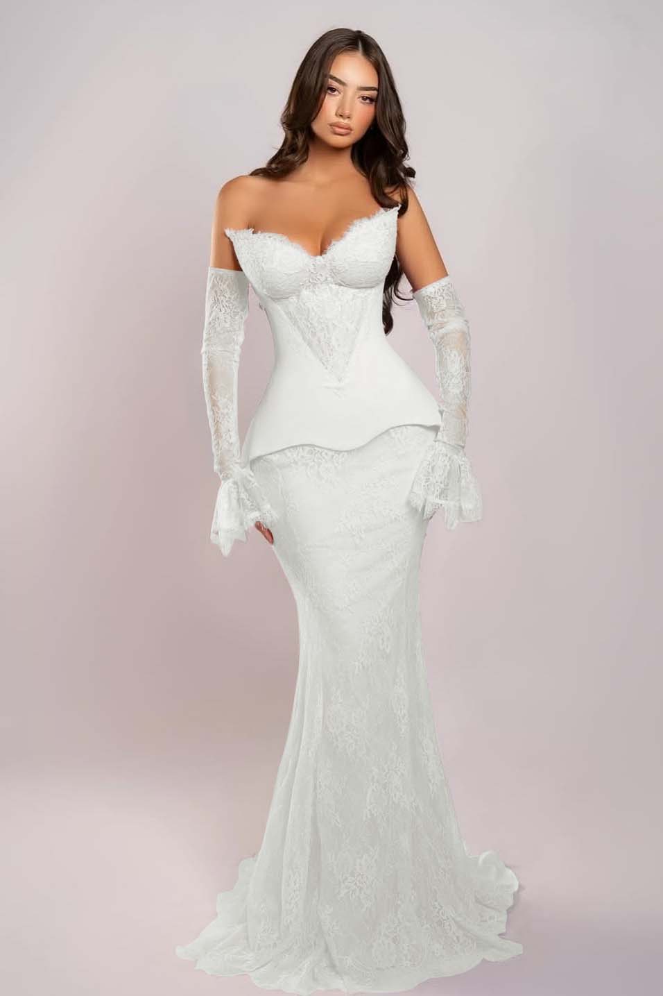 Elegant Pink Sleeveless V-Neck Strapless Lace Mermaid Prom Dress With Appliques
