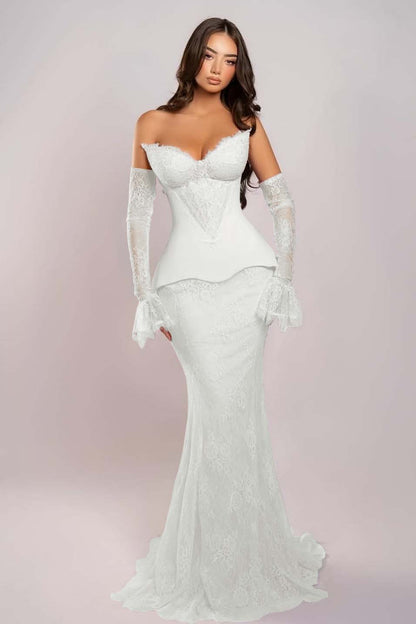 Elegant Pink Sleeveless V-Neck Strapless Lace Mermaid Prom Dress With Appliques